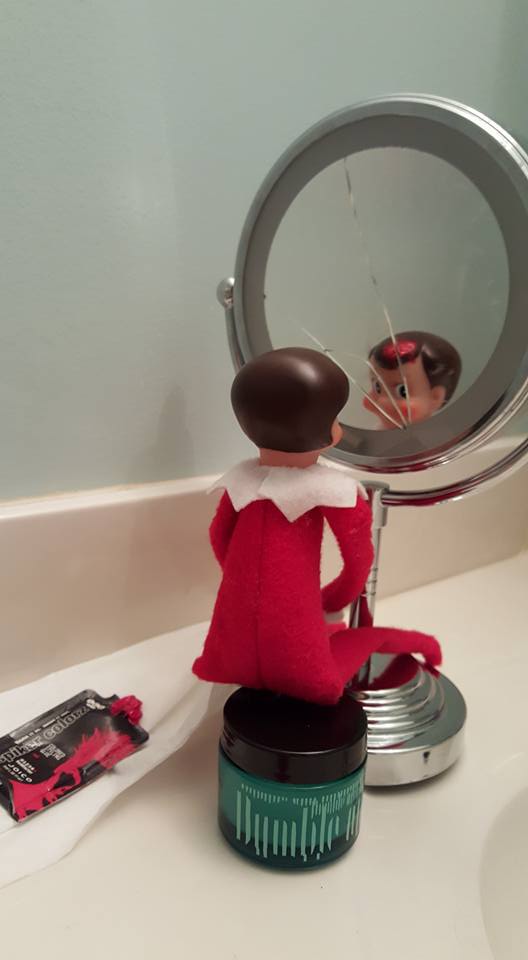 Elf with Mirror